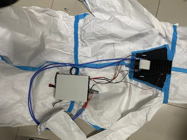 2022 热电制冷服团队原型 / 2022 team thermoelectric cooling garment prototype